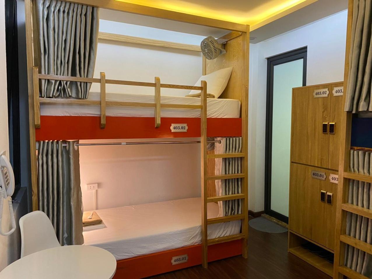 Awesome Hanoi Hostel Exterior photo