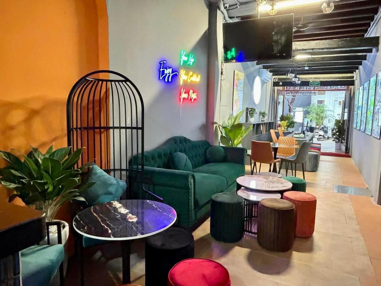 Awesome Hanoi Hostel Exterior photo